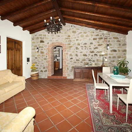 Cosentino Con Piscina Privata & Idromassaggio Sant'Anna (Sicily)